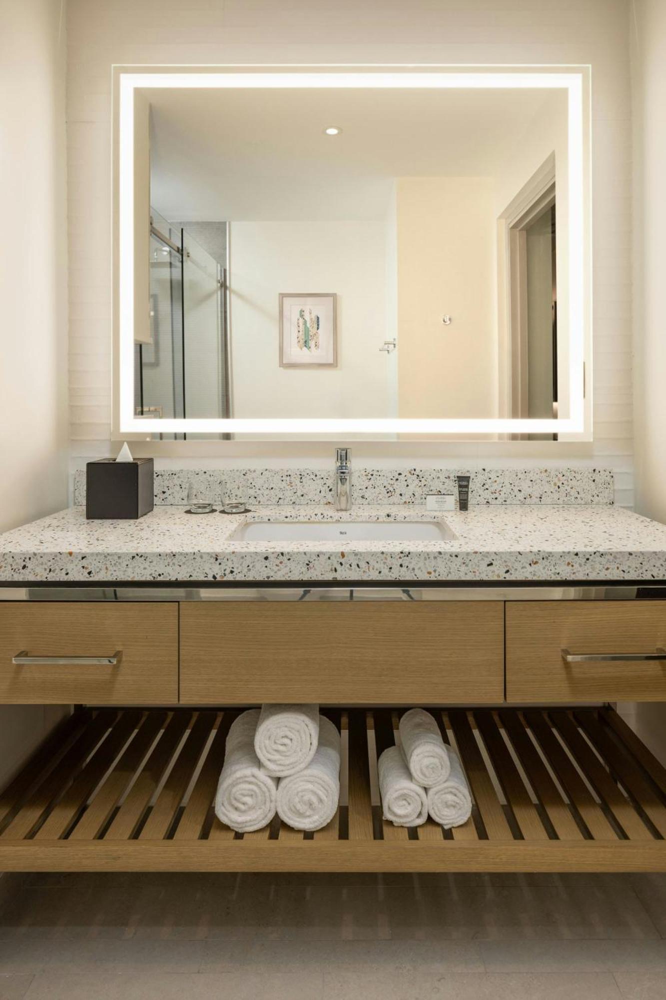 Courtyard By Marriott Curacao Otel Willemstad Dış mekan fotoğraf